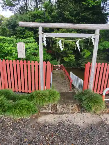 塚崎神明社の末社