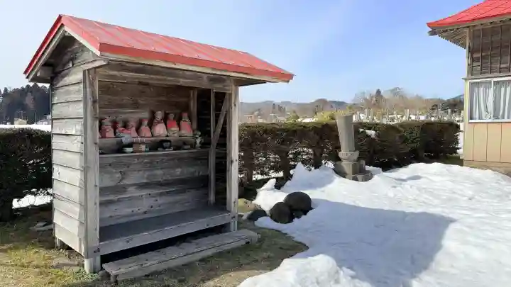 文月地蔵堂の{uncategorized: "未分類", other: "その他", undefined: "問題あり", building: "その他建物", grave: "お墓", sacred_gate: "鳥居", guardian: "狛犬", statue: "像", buddha: "仏像", history: "歴史", nature: "自然", garden: "庭園", animal: "動物", pagoda: "塔", temizu: "手水舎", mountain_gate: "山門・神門", sanctuary: "本殿・本堂", subordinate: "末社・摂社", art: "芸術", scenery: "景色", jizo: "地蔵", ema: "絵馬", goshuin: "御朱印", omikuji: "おみくじ", items: "授与品その他", amulet: "お守り", goshuincho: "御朱印帳", eats: "食事", festival: "お祭り", votive_dance: "神楽", shichigosan: "七五三参", wedding: "結婚式", experience: "体験その他", initially: "初詣", around: "周辺", anti_infection: "感染症対策"}