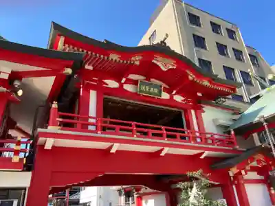 鷲神社の山門・神門