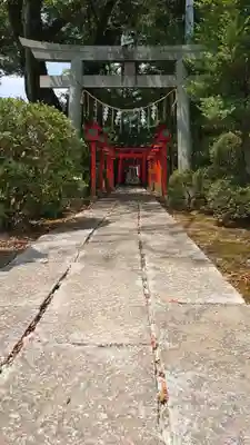尾曳稲荷神社の鳥居