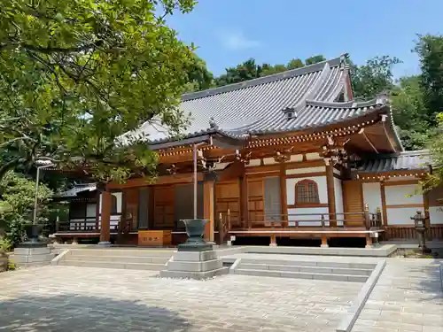 建功寺の本殿・本堂