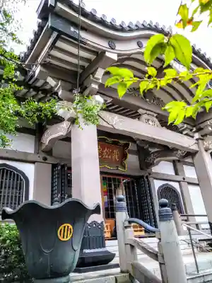 栽松院の本殿・本堂