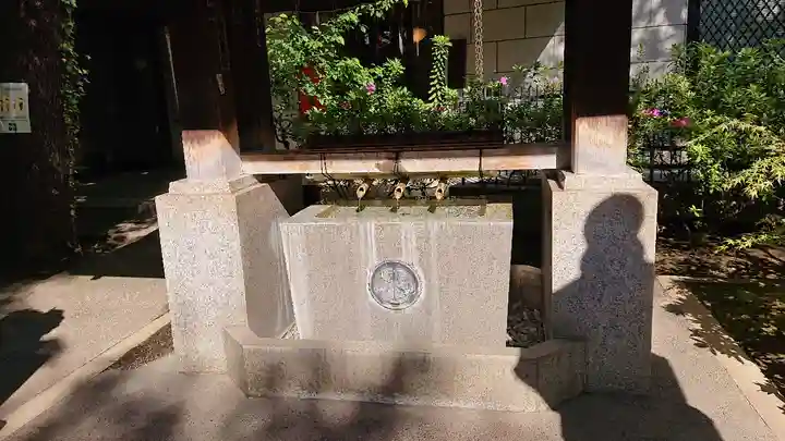 青山熊野神社の手水舎