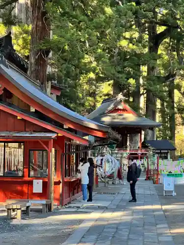 日光二荒山神社の{uncategorized: "未分類", other: "その他", undefined: "問題あり", building: "その他建物", grave: "お墓", sacred_gate: "鳥居", guardian: "狛犬", statue: "像", buddha: "仏像", history: "歴史", nature: "自然", garden: "庭園", animal: "動物", pagoda: "塔", temizu: "手水舎", mountain_gate: "山門・神門", sanctuary: "本殿・本堂", subordinate: "末社・摂社", art: "芸術", scenery: "景色", jizo: "地蔵", ema: "絵馬", goshuin: "御朱印", omikuji: "おみくじ", items: "授与品その他", amulet: "お守り", goshuincho: "御朱印帳", eats: "食事", festival: "お祭り", votive_dance: "神楽", shichigosan: "七五三参", wedding: "結婚式", experience: "体験その他", initially: "初詣", around: "周辺", anti_infection: "感染症対策"}