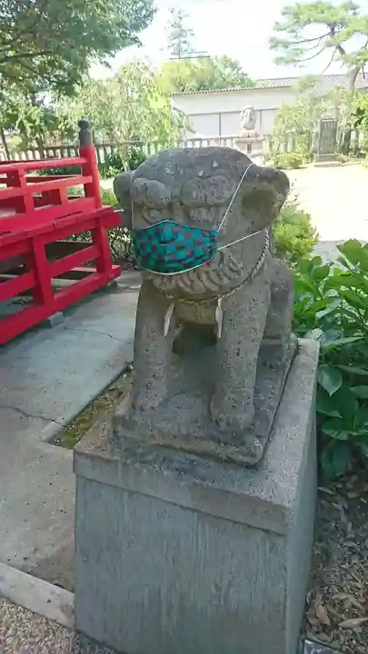神明社の狛犬