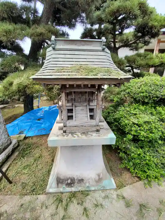 醫王寺(黄金身代り不動尊) の末社・摂社