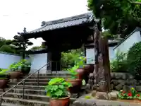 香勝寺の山門・神門