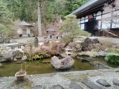 龍雲寺の庭園