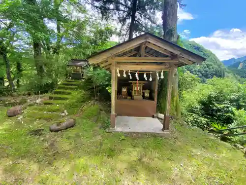 猪鼻熊野神社の末社