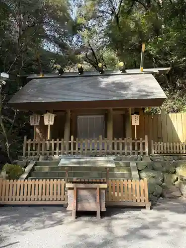 多度大社の{uncategorized: "未分類", other: "その他", undefined: "問題あり", building: "その他建物", grave: "お墓", sacred_gate: "鳥居", guardian: "狛犬", statue: "像", buddha: "仏像", history: "歴史", nature: "自然", garden: "庭園", animal: "動物", pagoda: "塔", temizu: "手水舎", mountain_gate: "山門・神門", sanctuary: "本殿・本堂", subordinate: "末社・摂社", art: "芸術", scenery: "景色", jizo: "地蔵", ema: "絵馬", goshuin: "御朱印", omikuji: "おみくじ", items: "授与品その他", amulet: "お守り", goshuincho: "御朱印帳", eats: "食事", festival: "お祭り", votive_dance: "神楽", shichigosan: "七五三参", wedding: "結婚式", experience: "体験その他", initially: "初詣", around: "周辺", anti_infection: "感染症対策"}