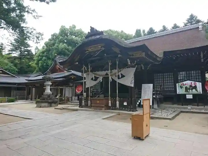 武田神社の本殿・本堂