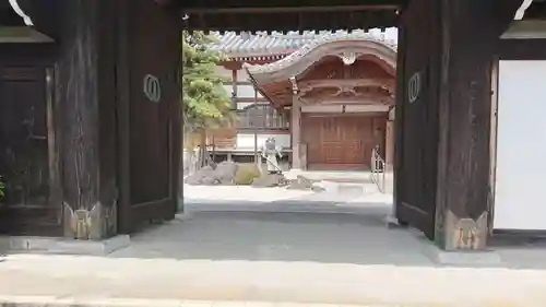 福応寺の山門