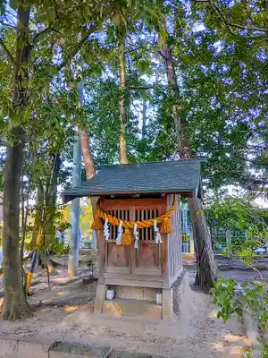 山中八幡社の末社・摂社