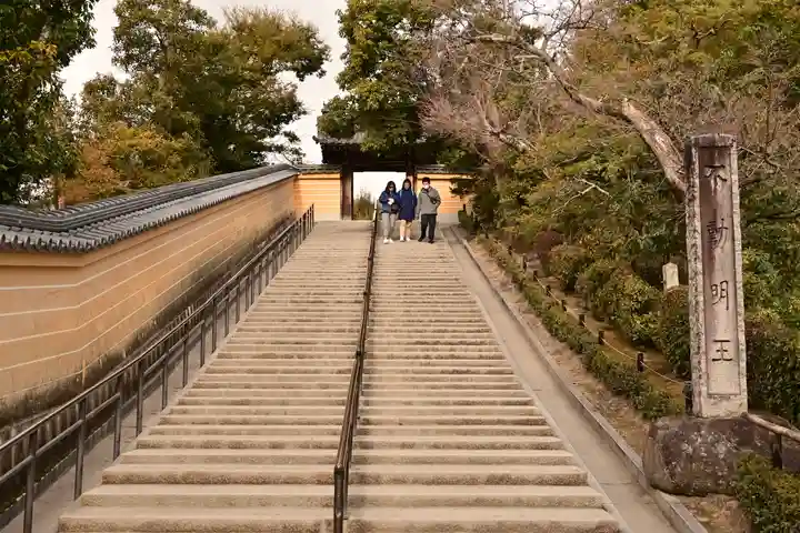 鹿苑寺(金閣寺)の山門・神門