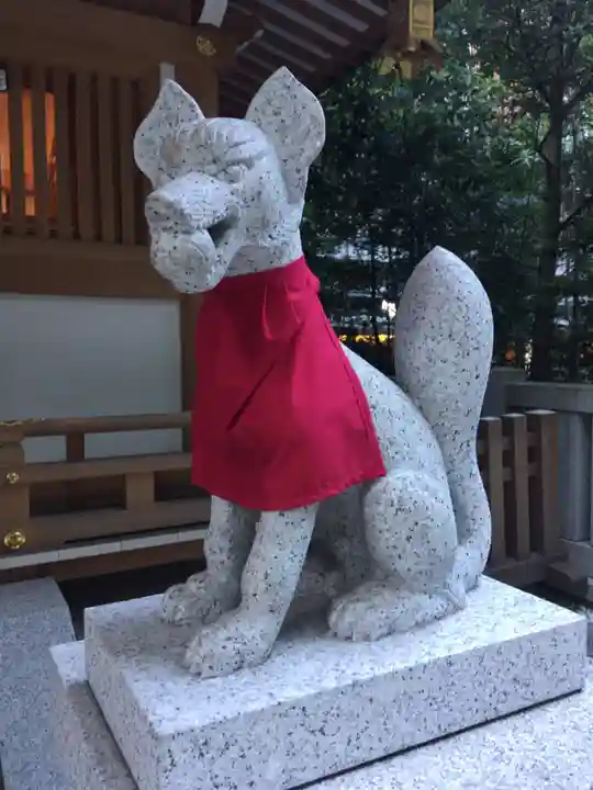 福徳神社(芽吹稲荷)の狛犬