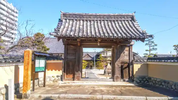 海音寺の山門・神門