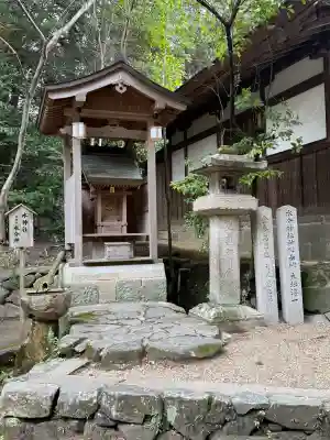 往馬坐伊古麻都比古神社の{uncategorized: "未分類", other: "その他", undefined: "問題あり", building: "その他建物", grave: "お墓", sacred_gate: "鳥居", guardian: "狛犬", statue: "像", buddha: "仏像", history: "歴史", nature: "自然", garden: "庭園", animal: "動物", pagoda: "塔", temizu: "手水舎", mountain_gate: "山門・神門", sanctuary: "本殿・本堂", subordinate: "末社・摂社", art: "芸術", scenery: "景色", jizo: "地蔵", ema: "絵馬", goshuin: "御朱印", omikuji: "おみくじ", items: "授与品その他", amulet: "お守り", goshuincho: "御朱印帳", eats: "食事", festival: "お祭り", votive_dance: "神楽", shichigosan: "七五三参", wedding: "結婚式", experience: "体験その他", initially: "初詣", around: "周辺", anti_infection: "感染症対策"}