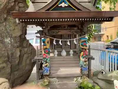 蛇幸都神社(蛇骨神社)の{uncategorized: "未分類", other: "その他", undefined: "問題あり", building: "その他建物", grave: "お墓", sacred_gate: "鳥居", guardian: "狛犬", statue: "像", buddha: "仏像", history: "歴史", nature: "自然", garden: "庭園", animal: "動物", pagoda: "塔", temizu: "手水舎", mountain_gate: "山門・神門", sanctuary: "本殿・本堂", subordinate: "末社・摂社", art: "芸術", scenery: "景色", jizo: "地蔵", ema: "絵馬", goshuin: "御朱印", omikuji: "おみくじ", items: "授与品その他", amulet: "お守り", goshuincho: "御朱印帳", eats: "食事", festival: "お祭り", votive_dance: "神楽", shichigosan: "七五三参", wedding: "結婚式", experience: "体験その他", initially: "初詣", around: "周辺", anti_infection: "感染症対策"}