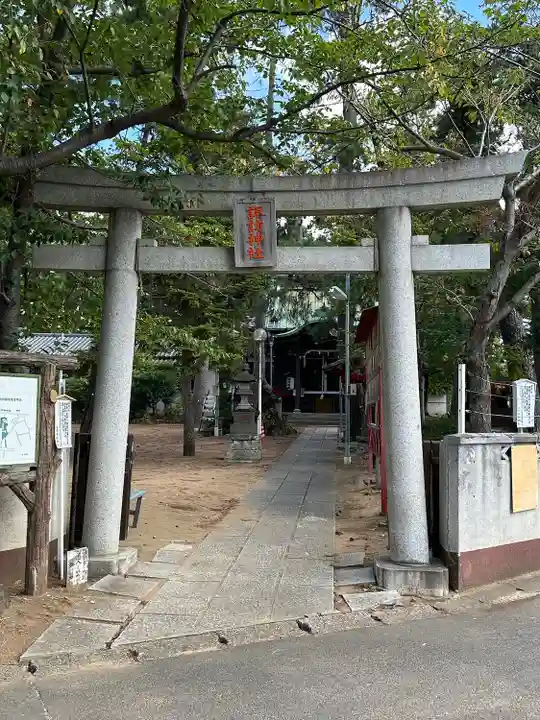 諏訪神社の鳥居