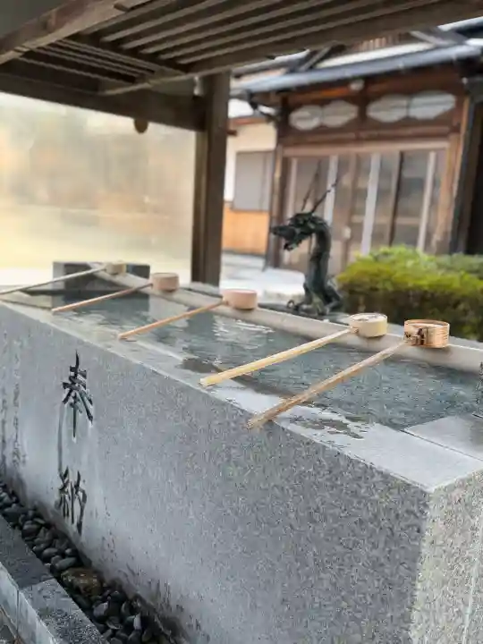 姪浜住吉神社の{uncategorized: "未分類", other: "その他", undefined: "問題あり", building: "その他建物", grave: "お墓", sacred_gate: "鳥居", guardian: "狛犬", statue: "像", buddha: "仏像", history: "歴史", nature: "自然", garden: "庭園", animal: "動物", pagoda: "塔", temizu: "手水舎", mountain_gate: "山門・神門", sanctuary: "本殿・本堂", subordinate: "末社・摂社", art: "芸術", scenery: "景色", jizo: "地蔵", ema: "絵馬", goshuin: "御朱印", omikuji: "おみくじ", items: "授与品その他", amulet: "お守り", goshuincho: "御朱印帳", eats: "食事", festival: "お祭り", votive_dance: "神楽", shichigosan: "七五三参", wedding: "結婚式", experience: "体験その他", initially: "初詣", around: "周辺", anti_infection: "感染症対策"}