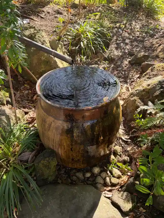 かっぱの寺 栖足寺の{uncategorized: "未分類", other: "その他", undefined: "問題あり", building: "その他建物", grave: "お墓", sacred_gate: "鳥居", guardian: "狛犬", statue: "像", buddha: "仏像", history: "歴史", nature: "自然", garden: "庭園", animal: "動物", pagoda: "塔", temizu: "手水舎", mountain_gate: "山門・神門", sanctuary: "本殿・本堂", subordinate: "末社・摂社", art: "芸術", scenery: "景色", jizo: "地蔵", ema: "絵馬", goshuin: "御朱印", omikuji: "おみくじ", items: "授与品その他", amulet: "お守り", goshuincho: "御朱印帳", eats: "食事", festival: "お祭り", votive_dance: "神楽", shichigosan: "七五三参", wedding: "結婚式", experience: "体験その他", initially: "初詣", around: "周辺", anti_infection: "感染症対策"}
