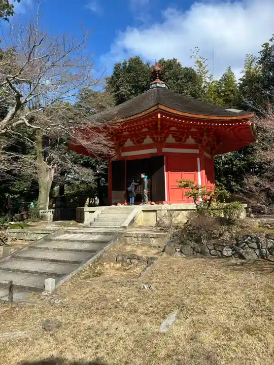 清水寺の{uncategorized: "未分類", other: "その他", undefined: "問題あり", building: "その他建物", grave: "お墓", sacred_gate: "鳥居", guardian: "狛犬", statue: "像", buddha: "仏像", history: "歴史", nature: "自然", garden: "庭園", animal: "動物", pagoda: "塔", temizu: "手水舎", mountain_gate: "山門・神門", sanctuary: "本殿・本堂", subordinate: "末社・摂社", art: "芸術", scenery: "景色", jizo: "地蔵", ema: "絵馬", goshuin: "御朱印", omikuji: "おみくじ", items: "授与品その他", amulet: "お守り", goshuincho: "御朱印帳", eats: "食事", festival: "お祭り", votive_dance: "神楽", shichigosan: "七五三参", wedding: "結婚式", experience: "体験その他", initially: "初詣", around: "周辺", anti_infection: "感染症対策"}