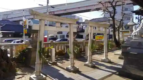 綾瀬神社の鳥居