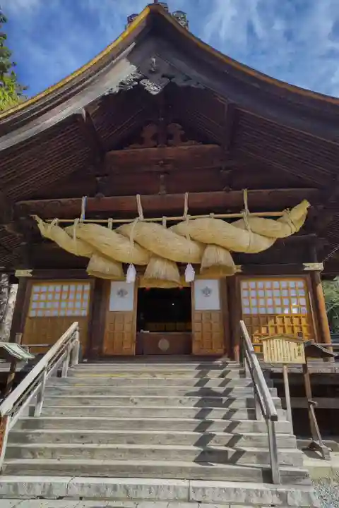 諏訪大社下社秋宮(長野県)