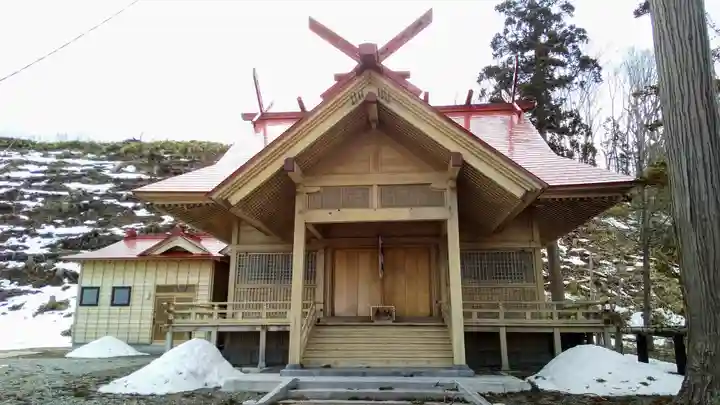 山越諏訪神社の本殿・本堂