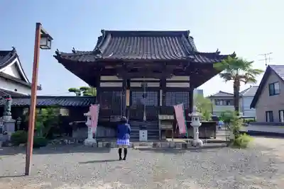 真福寺の本殿・本堂