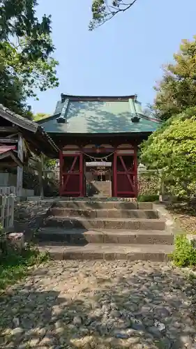 賀久留神社の山門