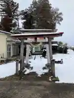 針ヶ谷高龗神社の{uncategorized: "未分類", other: "その他", undefined: "問題あり", building: "その他建物", grave: "お墓", sacred_gate: "鳥居", guardian: "狛犬", statue: "像", buddha: "仏像", history: "歴史", nature: "自然", garden: "庭園", animal: "動物", pagoda: "塔", temizu: "手水舎", mountain_gate: "山門・神門", sanctuary: "本殿・本堂", subordinate: "末社・摂社", art: "芸術", scenery: "景色", jizo: "地蔵", ema: "絵馬", goshuin: "御朱印", omikuji: "おみくじ", items: "授与品その他", amulet: "お守り", goshuincho: "御朱印帳", eats: "食事", festival: "お祭り", votive_dance: "神楽", shichigosan: "七五三参", wedding: "結婚式", experience: "体験その他", initially: "初詣", around: "周辺", anti_infection: "感染症対策"}