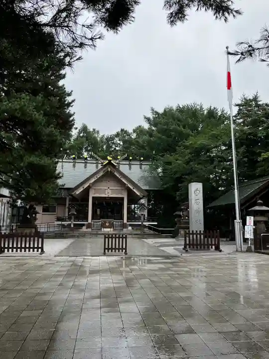 白石神社の本殿・本堂