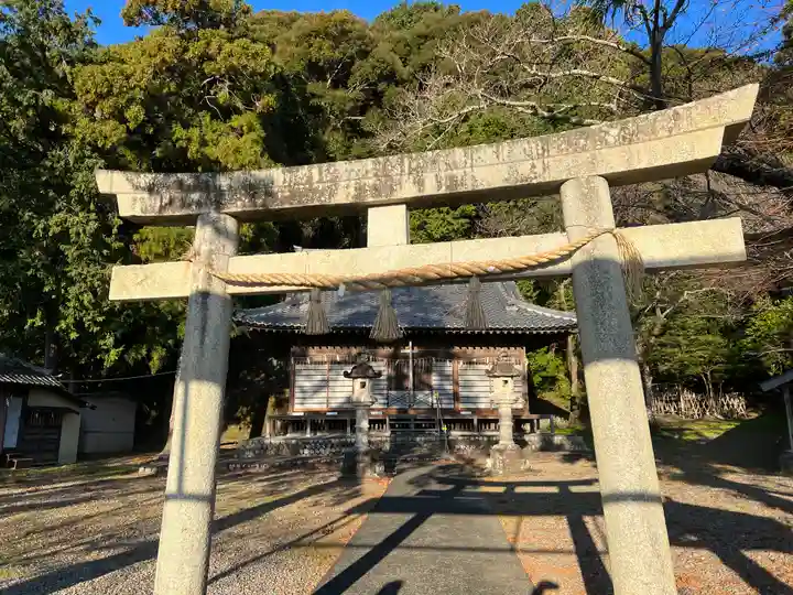 岸町浅間神社の鳥居