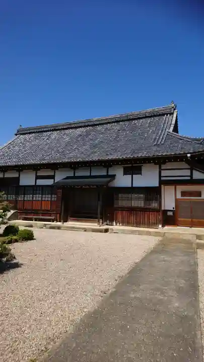 西方寺の本殿・本堂