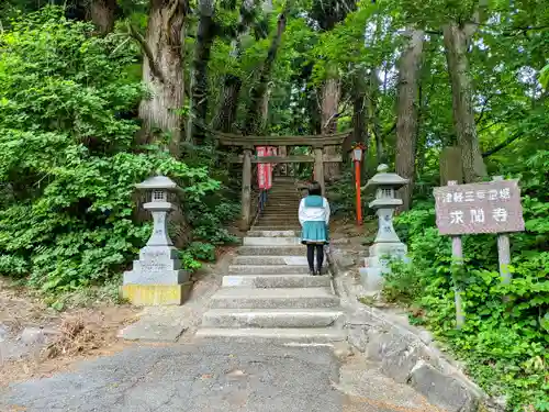 求聞寺の山門・神門
