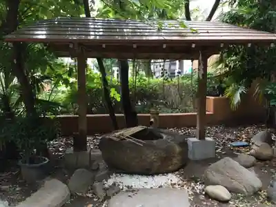 新橋鹽竃神社の手水舎