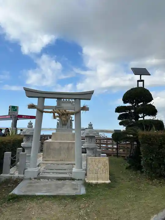 瀬長島龍宮社(沖縄県)