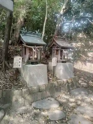 熊野神社の{uncategorized: "未分類", other: "その他", undefined: "問題あり", building: "その他建物", grave: "お墓", sacred_gate: "鳥居", guardian: "狛犬", statue: "像", buddha: "仏像", history: "歴史", nature: "自然", garden: "庭園", animal: "動物", pagoda: "塔", temizu: "手水舎", mountain_gate: "山門・神門", sanctuary: "本殿・本堂", subordinate: "末社・摂社", art: "芸術", scenery: "景色", jizo: "地蔵", ema: "絵馬", goshuin: "御朱印", omikuji: "おみくじ", items: "授与品その他", amulet: "お守り", goshuincho: "御朱印帳", eats: "食事", festival: "お祭り", votive_dance: "神楽", shichigosan: "七五三参", wedding: "結婚式", experience: "体験その他", initially: "初詣", around: "周辺", anti_infection: "感染症対策"}