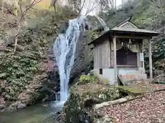 白糸神社の建物その他