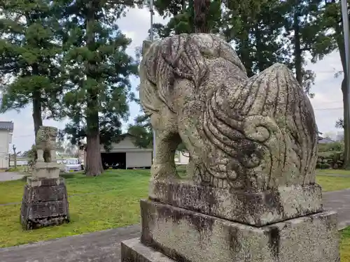  山見八幡宮の狛犬