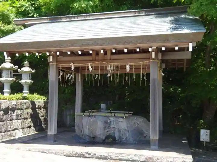 神祇大社の手水舎