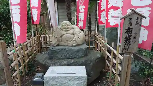 大川町氷川神社の像