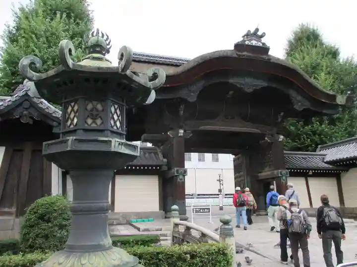 東本願寺(真宗本廟)の山門・神門