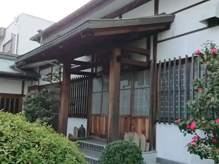 滝之寺の本殿・本堂