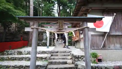 御髪神社の鳥居