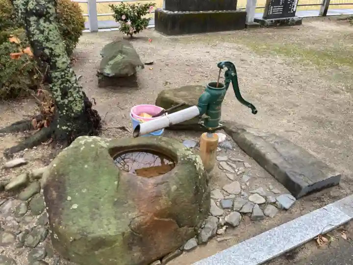 八幡若宮社の手水舎