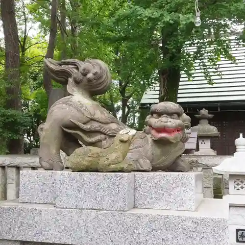 氷川神社の狛犬