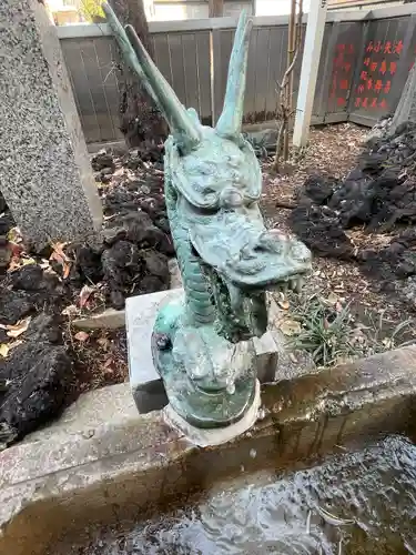 花園神社の手水舎