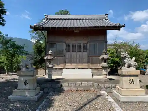 須賀神社の本殿・本堂